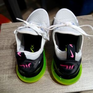 Women's Nike air 270